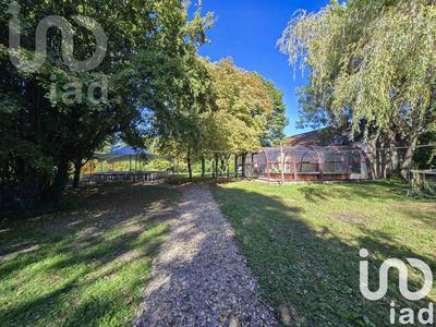 Maison - 225 m² - 4 pièces