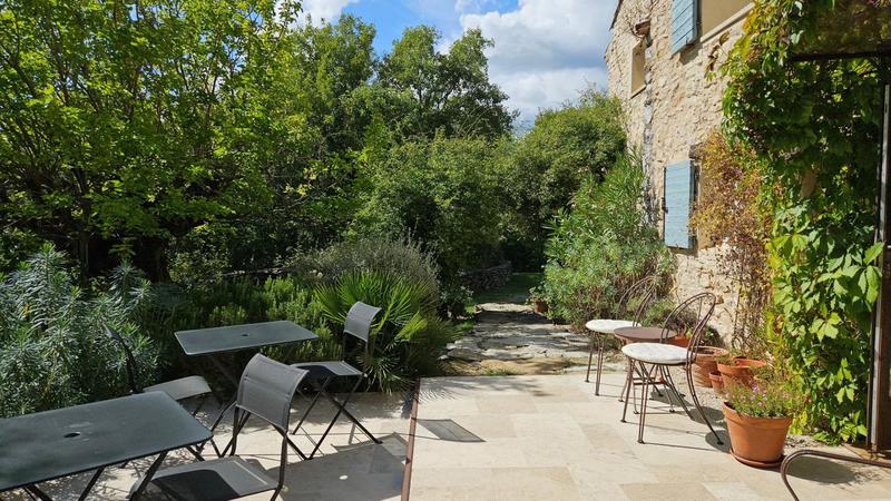 Propriété - 335 m² - 10 pièces