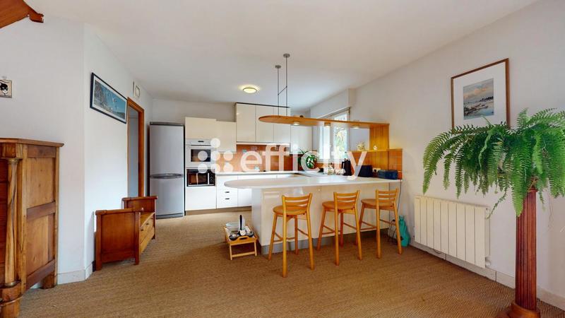 Maison traditionnelle - 132 m² - 7 pièces