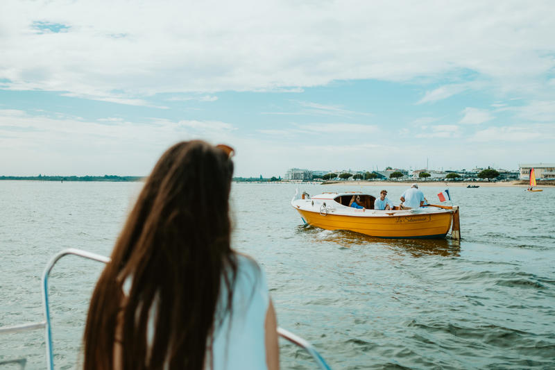 Les ports de la Teste en pinasse électrique