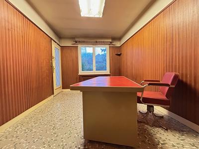 Maison - 180 m² - 9 pièces