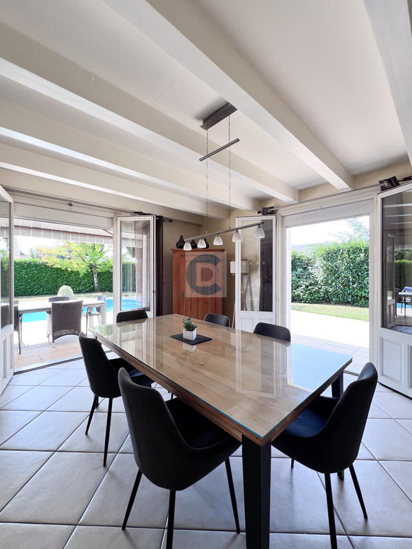 Maison - 137 m² - 5 pièces