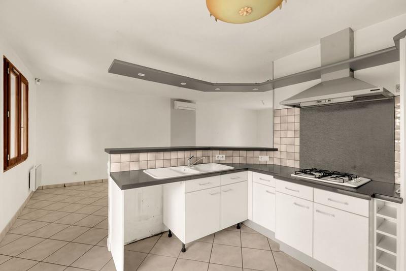 Maison traditionnelle - 144 m² - 5 pièces