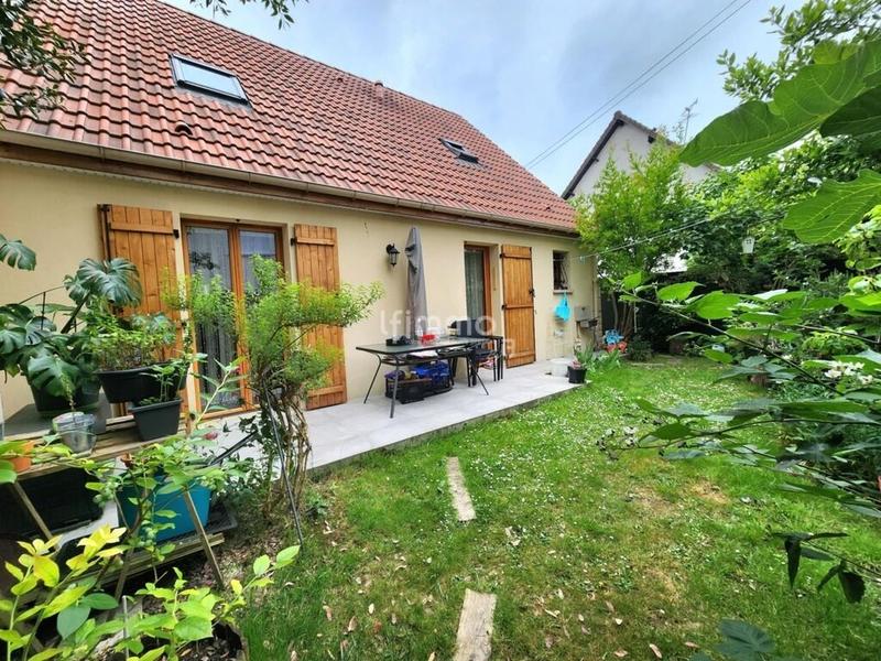Maison - 95 m² - 5 pièces