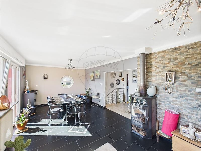 Maison - 146 m² - 8 pièces