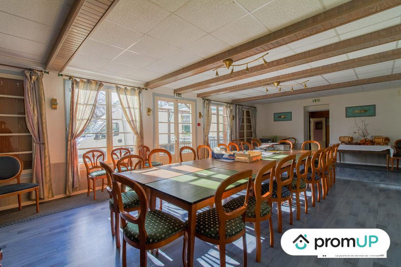 Local commercial - 691 m² - 18 pièces