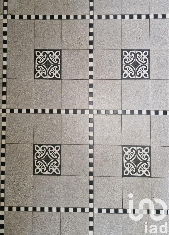 Maison - 350 m² - 13 pièces