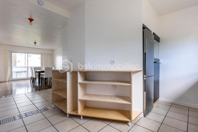 Appartement - 81 m² - 3 pièces