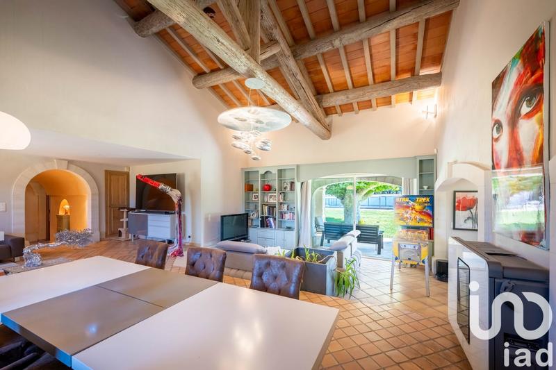 Maison - 385 m² - 7 pièces