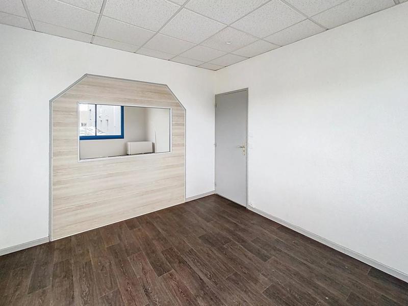 Bureau - 60 m²