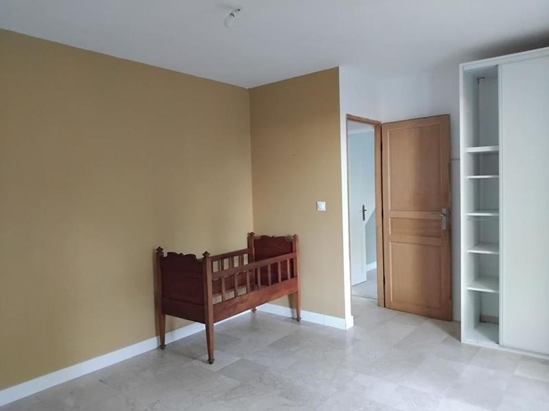 Maison - 254 m² - 12 pièces