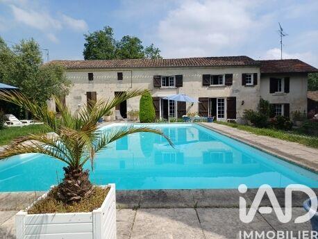 Maison - 200 m² - 5 pièces