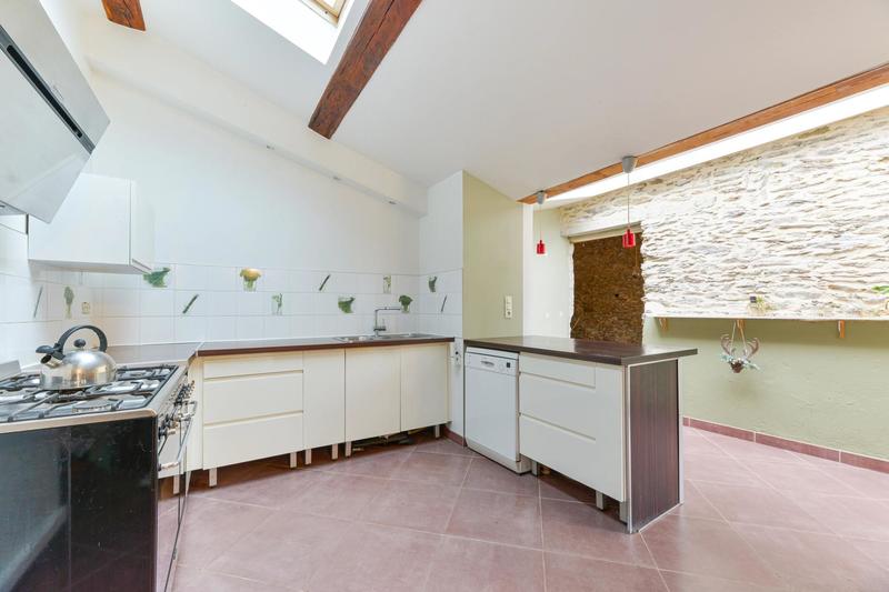 Maison - 180 m² - 8 pièces