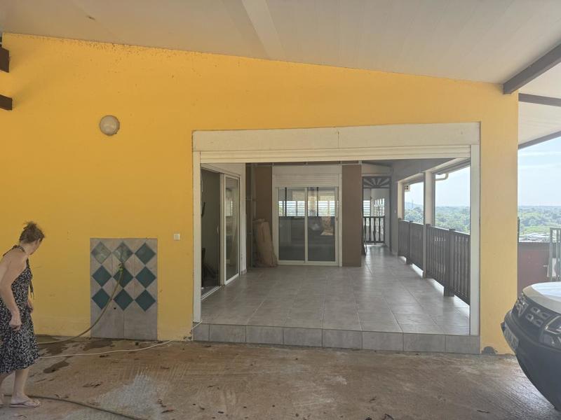 Demeure - 253 m² - 5 pièces