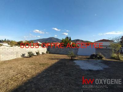 Terrain constructible - 303 m²