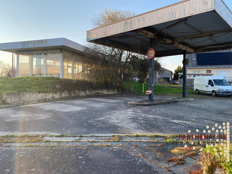 Terrain commercial - 1 513 m²