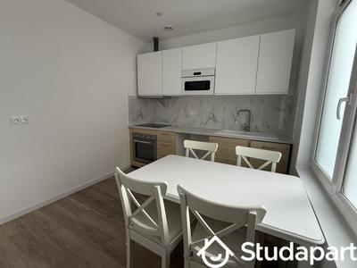 Chambre - 12 m² - 1 pièce