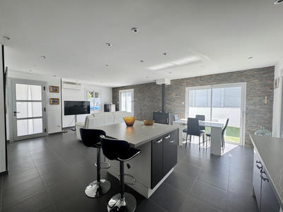 Villa - 101 m² - 4 pièces