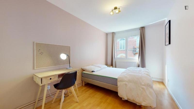 Chambre - 12 m² - 6 pièces