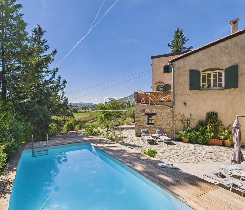 Villa - 177 m² - 7 pièces