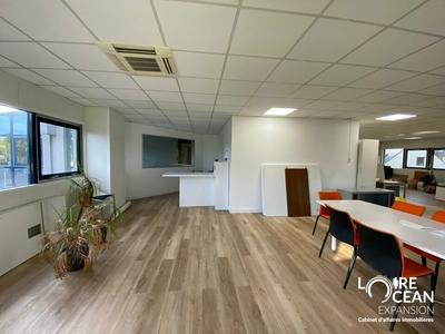 Bureau - 124 m²