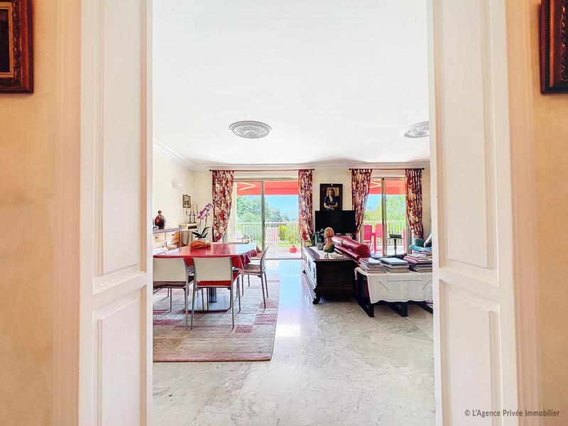 Appartement - 110 m² - 5 pièces