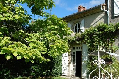 Maison - 211 m² - 6 pièces