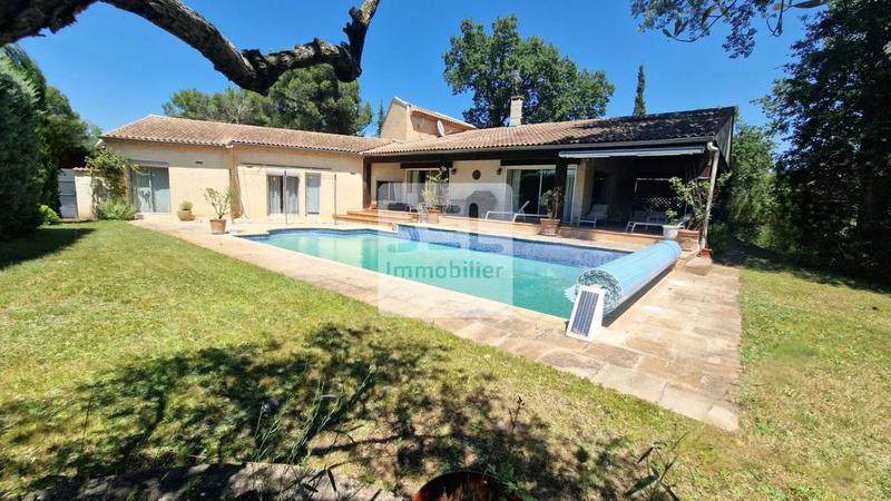 Maison - 183 m² - 6 pièces