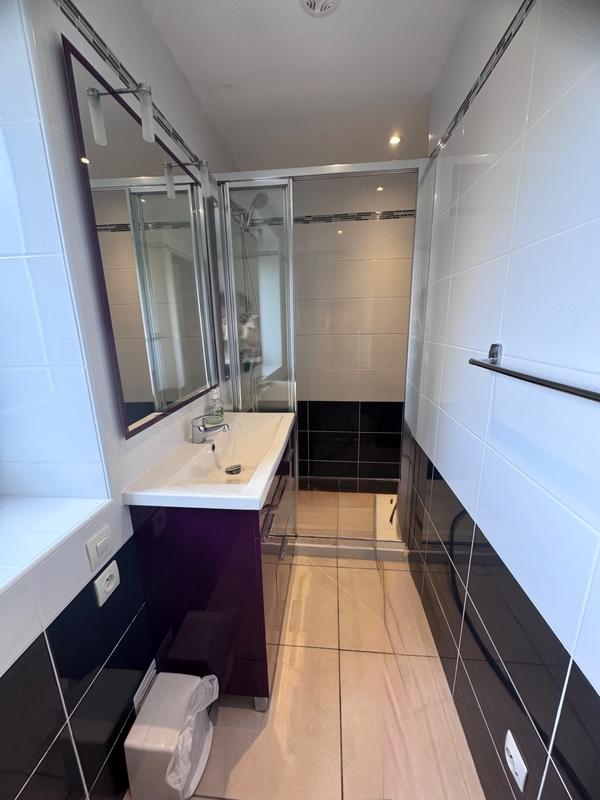 Maison - 98 m² - 8 pièces