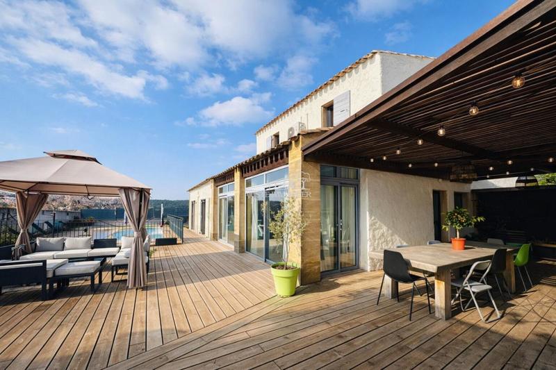 Maison - 160 m² - 6 pièces