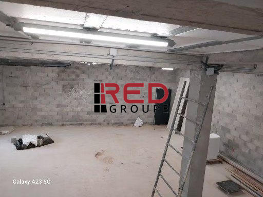 Entrepôt - 230 m²