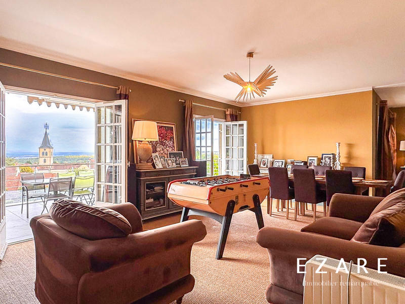 Maison - 440 m² - 10 pièces