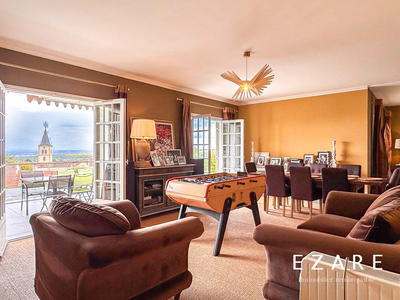 Maison - 440 m² - 10 pièces