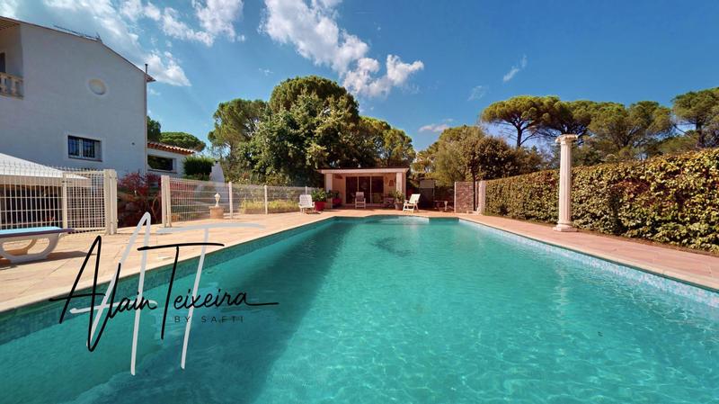 Maison - 160 m² - 8 pièces