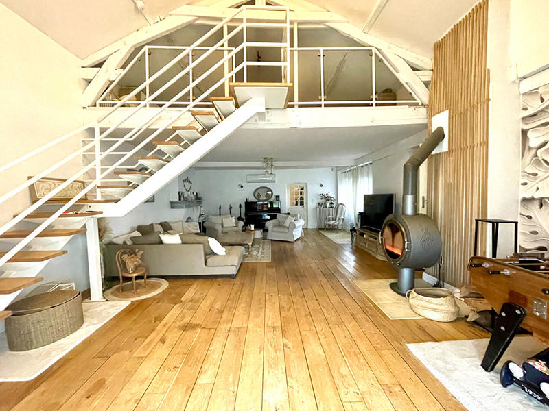 Maison de ville - 201 m² - 8 pièces