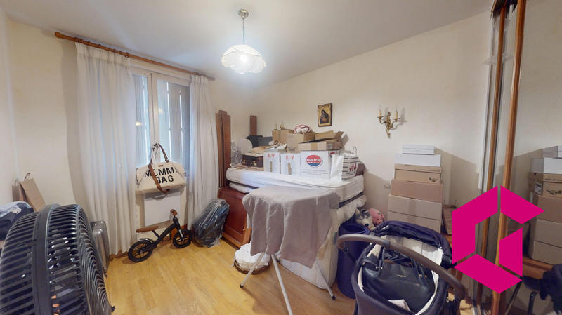 Appartement - 100 m² - 5 pièces