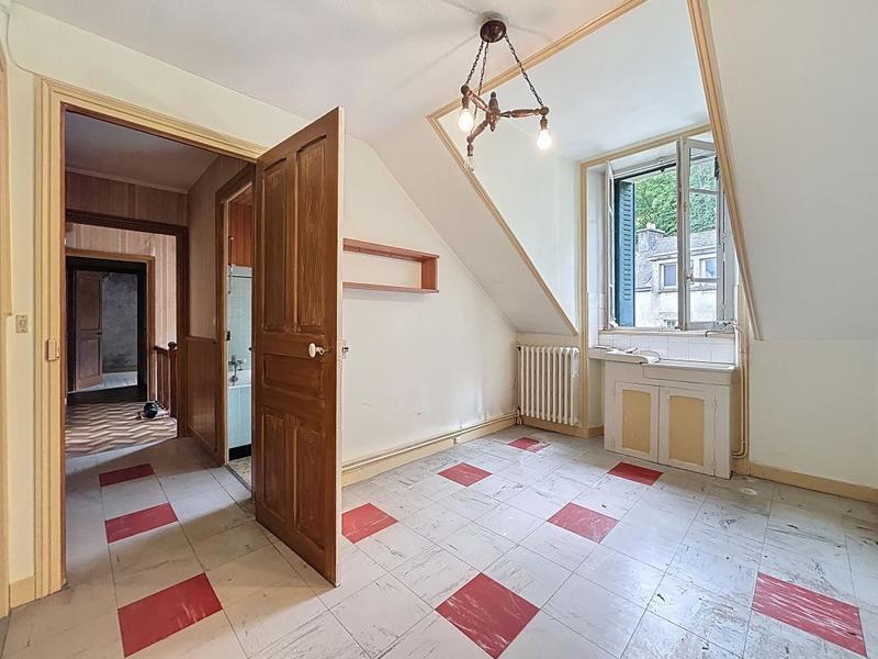 Maison - 194 m² - 7 pièces