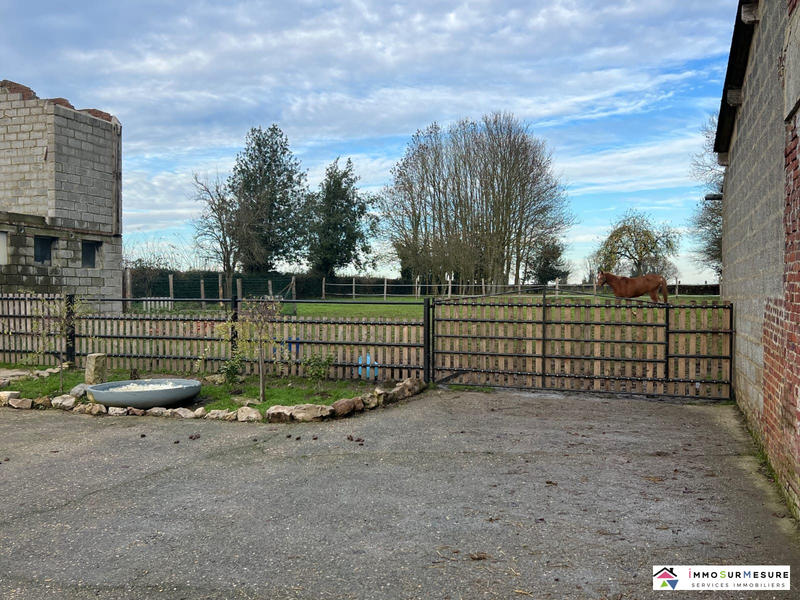 Maison - 228 m² - 9 pièces