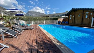 Bureau - 3 169 m² - 50 pièces