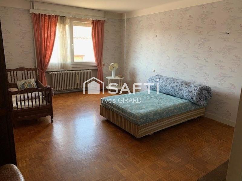 Maison de village - 222 m² - 8 pièces