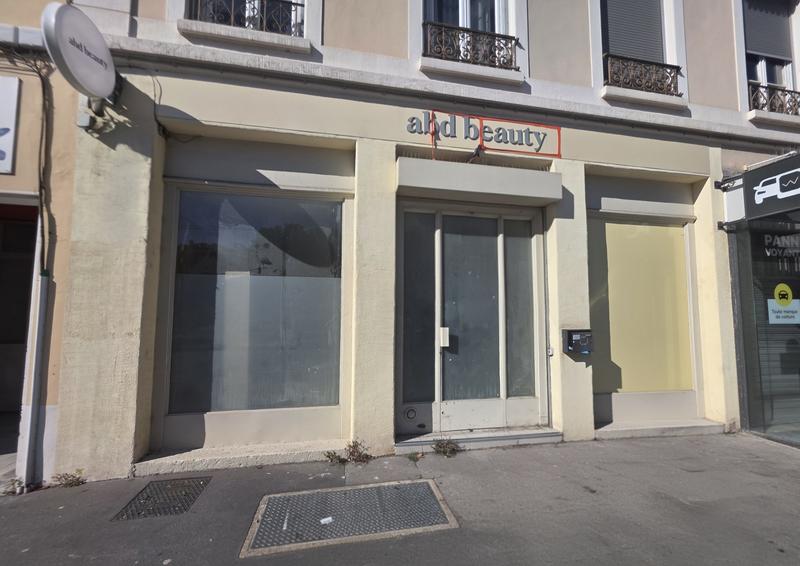 Local commercial - 110 m²