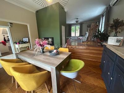 Villa - 187 m² - 6 pièces