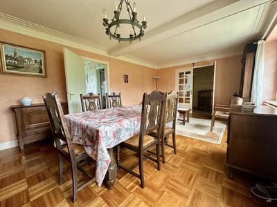 Maison - 155 m² - 8 pièces