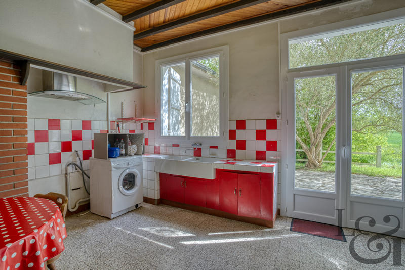 Maison - 208 m² - 9 pièces