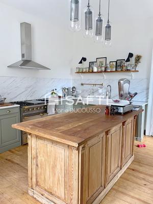 Maison de maîtres - 372 m² - 8 pièces