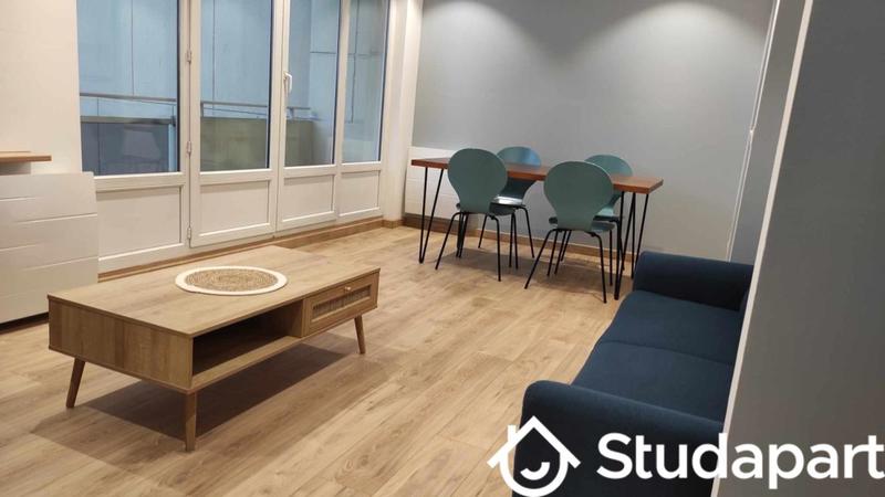 Chambre - 9 m² - 1 pièce