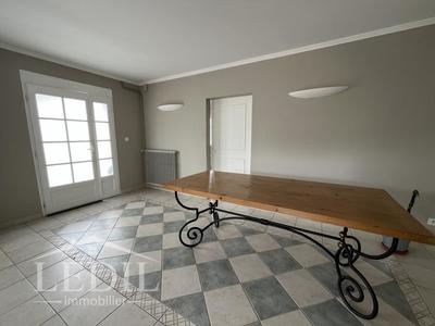 Maison de campagne - 211 m² - 5 pièces