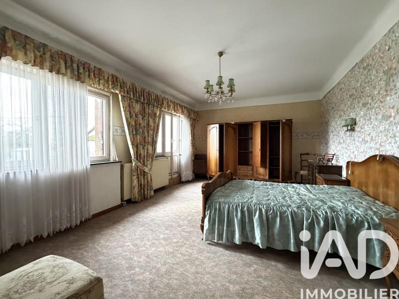 Maison - 248 m² - 7 pièces