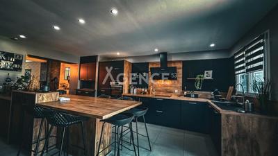 Maison de ville - 168 m² - 4 pièces