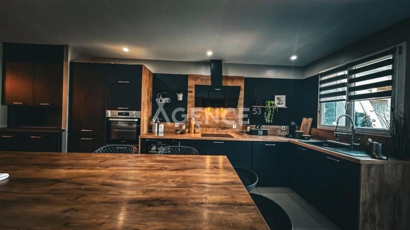 Maison de ville - 168 m² - 4 pièces